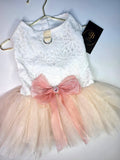 Vestido de Encaje Blanco con Tutú Champagne y Moño Rosa