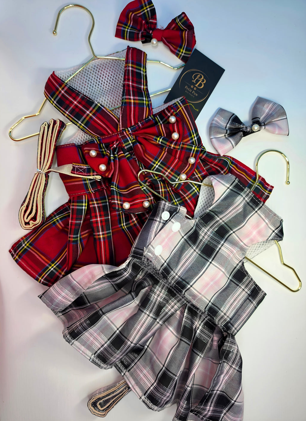 Vestido Tartán Escocés con Perlas y Moño a Juego
